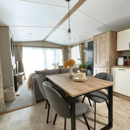 Emma'S Oasis 2-Bedroom Caravan At Durdle Door Sleeps 4 West Lulworth Exterior foto